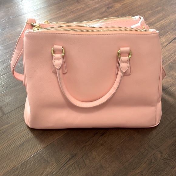 Faux Pink handbag - Picture 2 of 9